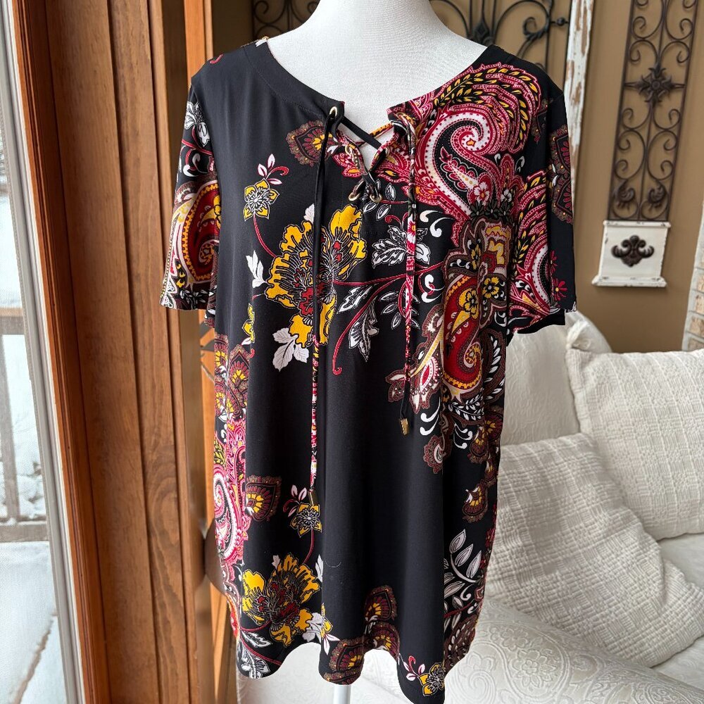 Liz Claiborne Size L Short Sleeve Tie Front Career Wear Paisley Blouse Black